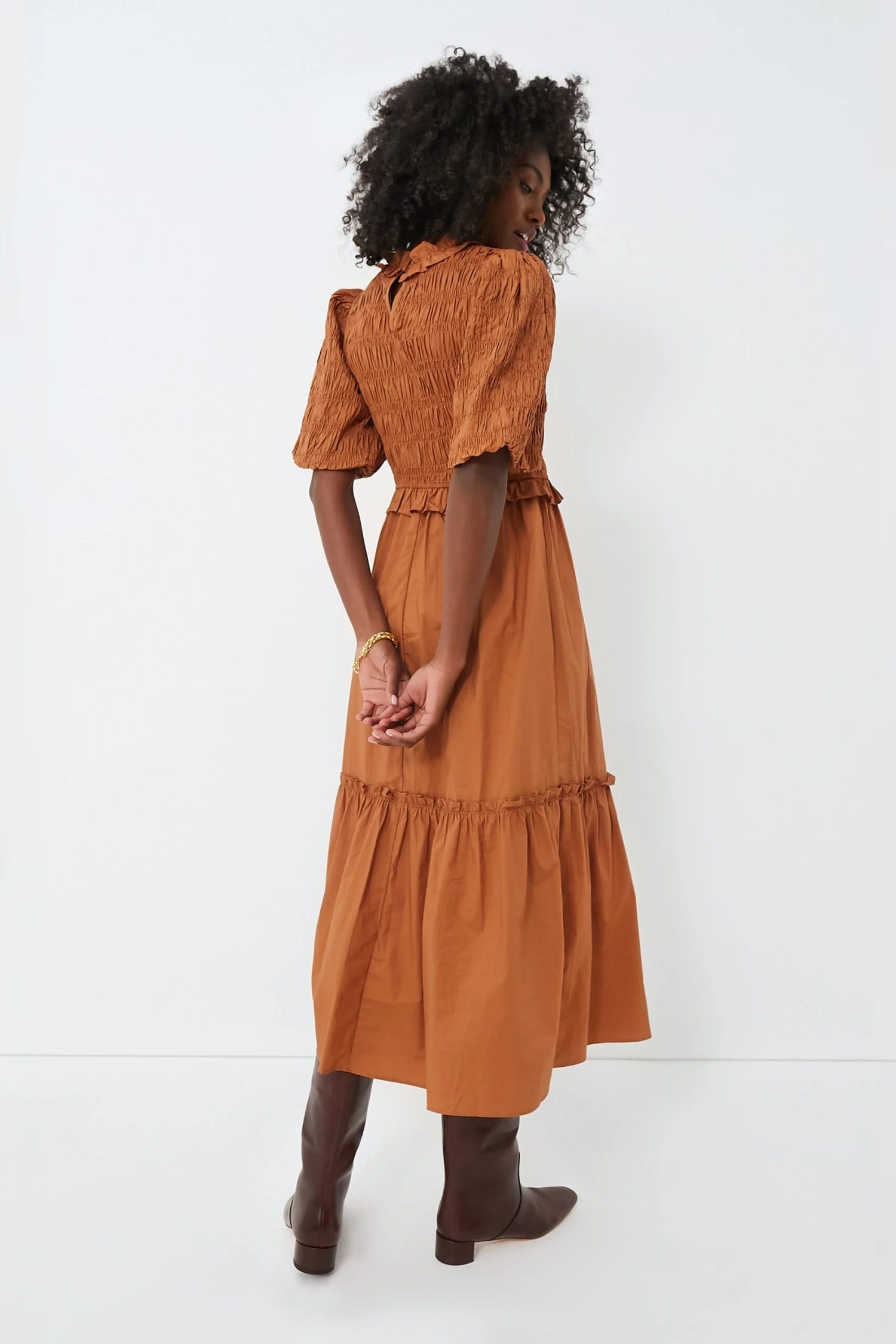 Exclusive Caramel Bubble Sleeve Smocked Midi Dress 4 Exclusive Caramel Bubble Sleeve Smocked Midi Dress - Image 4