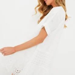 White Elysse Embroidery Shortsleeve Tunic -Outlet Toggify Store 1egWhPFgGsyXpSeMGT2cl6feHPRJGgmr 1 scaled