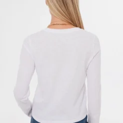 White Modern Slub Long Sleeve Tee -Outlet Toggify Store 7Ck3HejNHdy3AHT8CyYokIWKFYannZfc 1 scaled