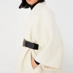 Ba&sh Ecru Hini Cape -Outlet Toggify Store 9w8MiCp3sgAT6pZF9MKIvQG7DDAlSaMU 1 scaled