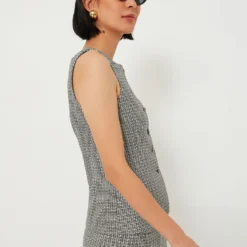 Black Tweed Amira Top -Outlet Toggify Store DKG4POeXAExXUYaUdQPlVQXTDD8sEM2O 1 scaled