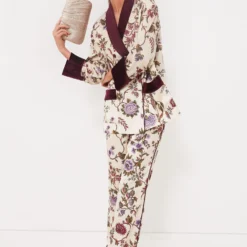 Chantilly Vine Velvet Trim Smoking Jacket -Outlet Toggify Store GLaf3zcll03CNO6VZwtwcJeFIbQgGwQR 1 scaled