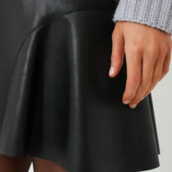 Black Leather Lana Mini Skirt -Outlet Toggify Store KBXlXGSTutKAHTNDQeT2O3ytNv24pYLs 1 scaled