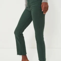 MOTHER Black Forest The Hustler Ankle Fray -Outlet Toggify Store PLGESeJl2ndgXK4KSMbEcMcAbhE7f3L7 1 scaled