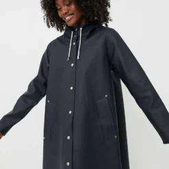Stutterheim Navy Mosebacke Raincoat