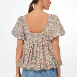 Floral Puff Sleeve Smocked Scoop Neck Virginia Blouse -Outlet Toggify Store VNiv7m8p2rcloFe1lw99wWQpeOhIV2OW 1 scaled
