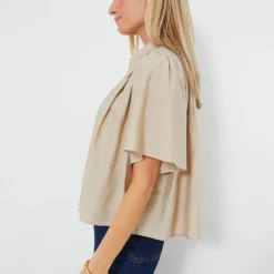 Champagne Clemens Blouse 8 Champagne Clemens Blouse -Outlet Toggify Store dnhtsIIcRCGv2RlvOu4e4jTOBDOR5uks 1 scaled