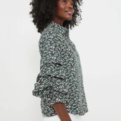 Green Floral Ruffle Sleeve Button Down Noah Blouse 8 Green Floral Ruffle Sleeve Button Down Noah Blouse -Outlet Toggify Store he7xdmRCYC22drlEHrXOyW5znPhXG0li 1 scaled