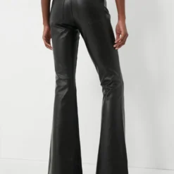 Veronica Beard Black Vegan Leather Beverly High Rise Skinny Flare -Outlet Toggify Store i255KlfeBcMT6ZRx61jRca9Ng6VYetcP 1 scaled