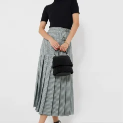 Palladian Check Isla Skirt 11 Palladian Check Isla Skirt -Outlet Toggify Store rjhZYqzRv4TGzMEXaV8q0t32WVYcYvm8 1 scaled