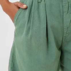 MOTHER Hedge Green The Pleated Chute Prep Short -Outlet Toggify Store smHJBaxMAQhWTU35g5V3a05MdXkQNGC0 1