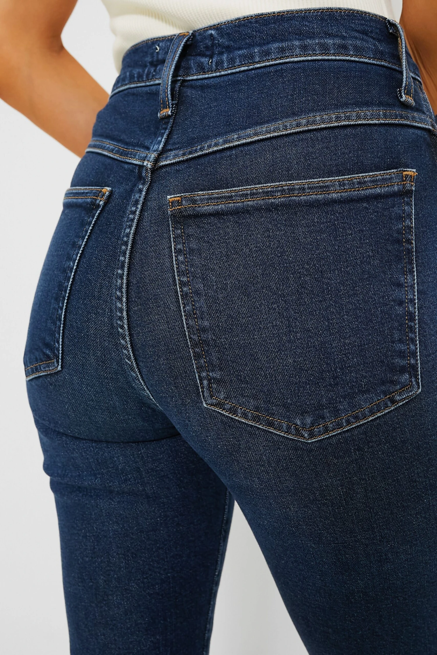 AGOLDE Song Pinch High Rise Kick Flare 5 AGOLDE Song Pinch High Rise Kick Flare - Image 5