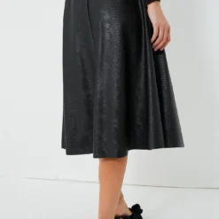 Black Vilma Vegan Leather Embossed Skirt -Outlet Toggify Store w0lxw2th47Z5P2V5cbqriskwpEvhyYQB 1