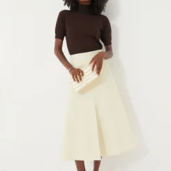 Ivory Torina Cotton Boucle Skirt 11 Ivory Torina Cotton Boucle Skirt -Outlet Toggify Store ySP3np7i3CaehijHodY9VdUT4AppM7wc 1 scaled